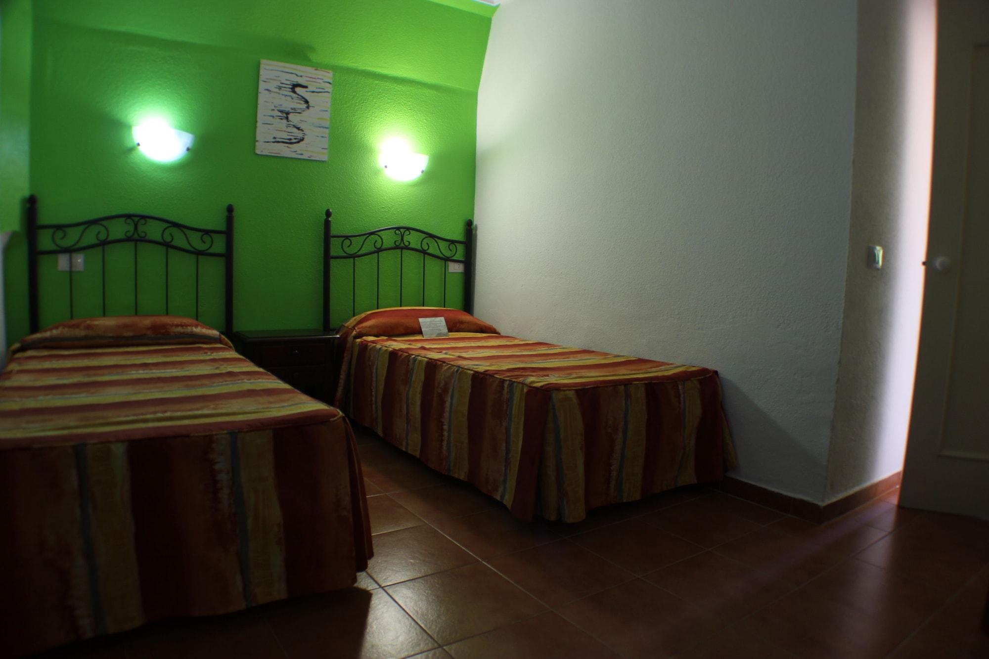 Aparthotel La Piramide Costa De Antigua Extérieur photo