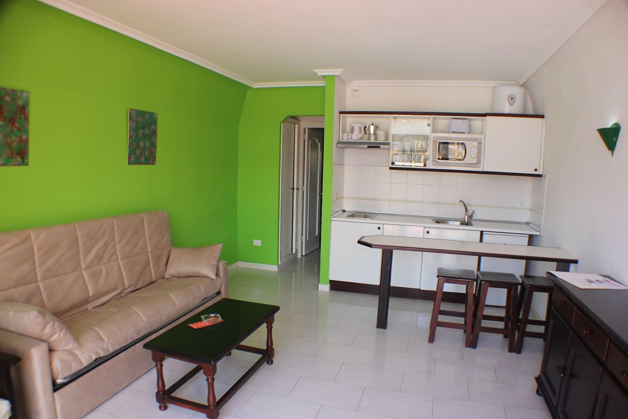 Aparthotel La Piramide Costa De Antigua Extérieur photo