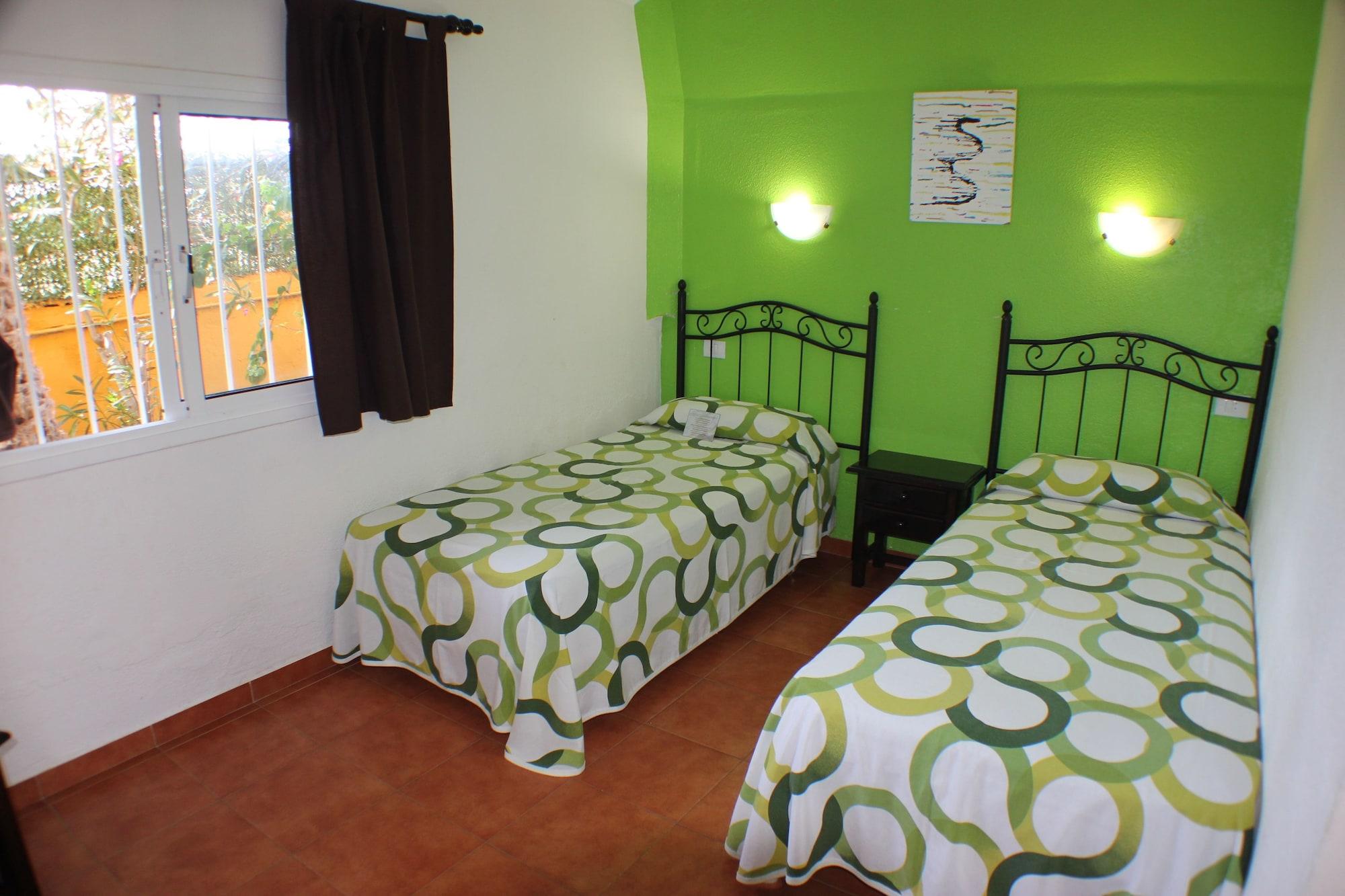 Aparthotel La Piramide Costa De Antigua Extérieur photo