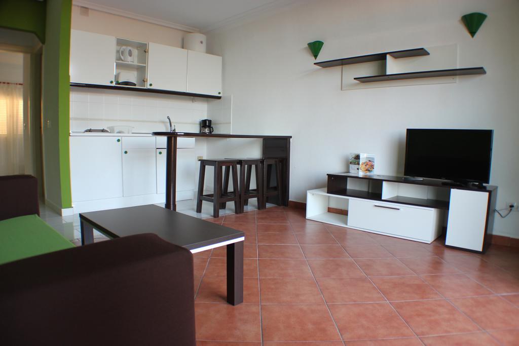 Aparthotel La Piramide Costa De Antigua Chambre photo