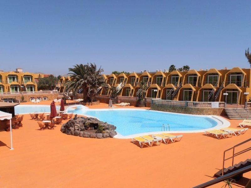 Aparthotel La Piramide Costa De Antigua Extérieur photo