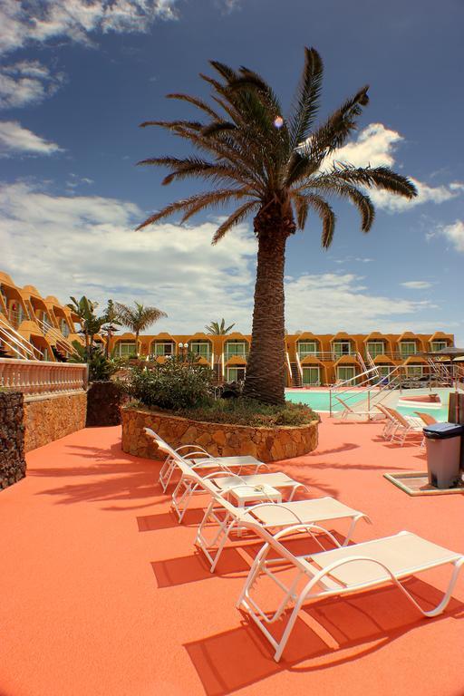 Aparthotel La Piramide Costa De Antigua Extérieur photo
