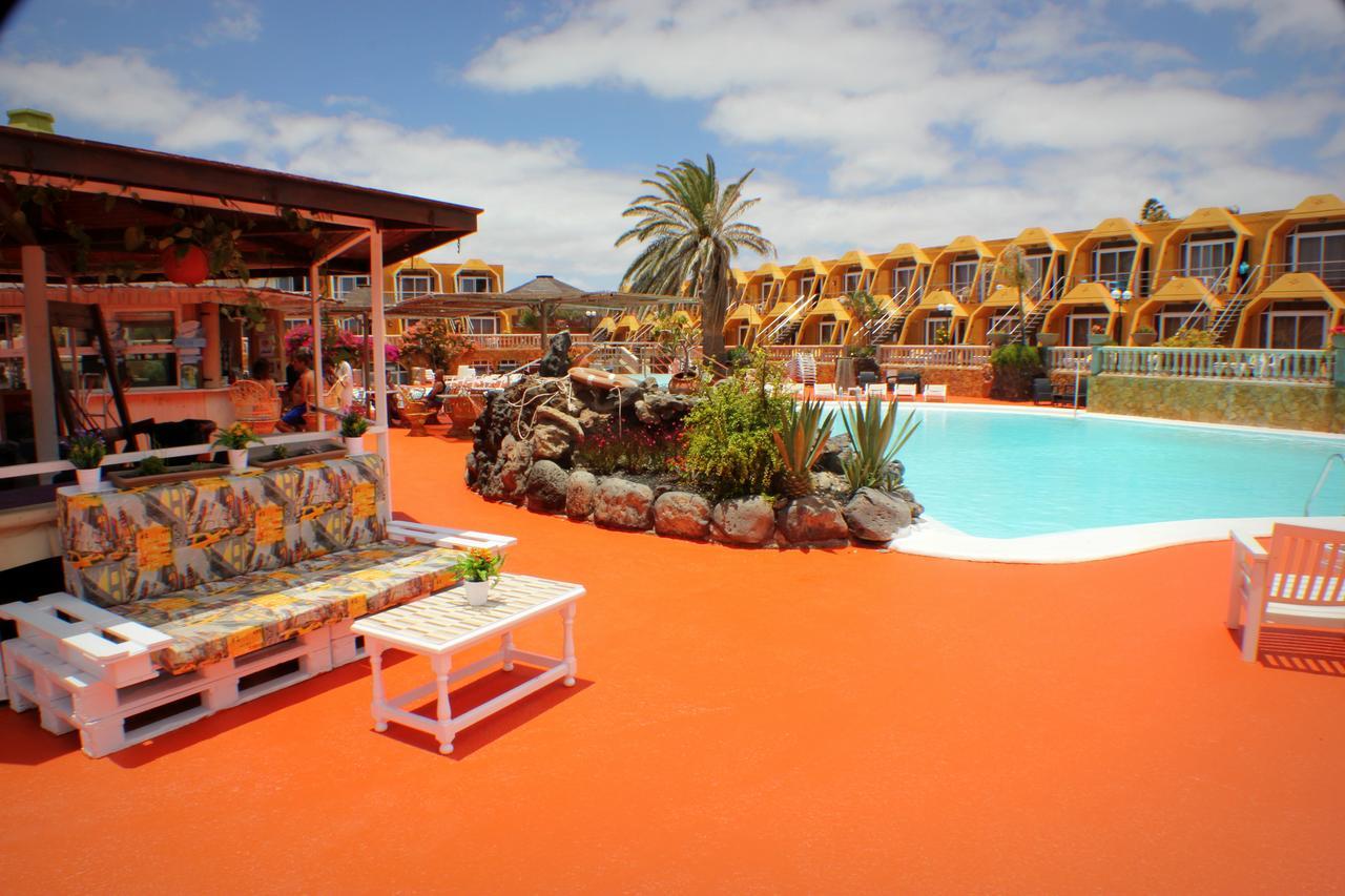 Aparthotel La Piramide Costa De Antigua Extérieur photo