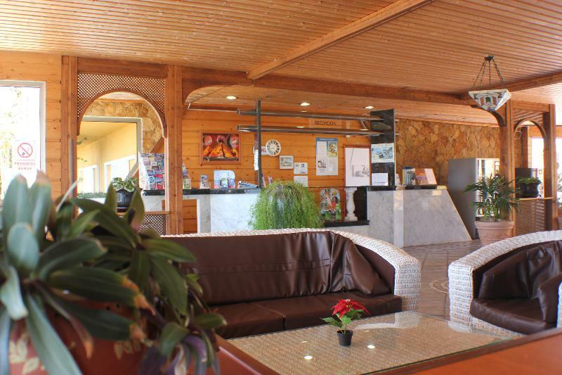 Aparthotel La Piramide Costa De Antigua Extérieur photo