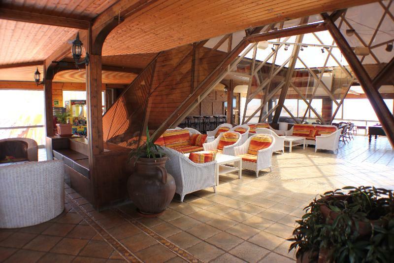 Aparthotel La Piramide Costa De Antigua Extérieur photo